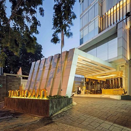 Midtown Hotel Surabaya Exterior foto
