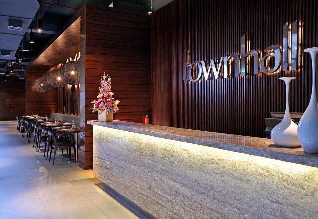 Midtown Hotel Surabaya Exterior foto