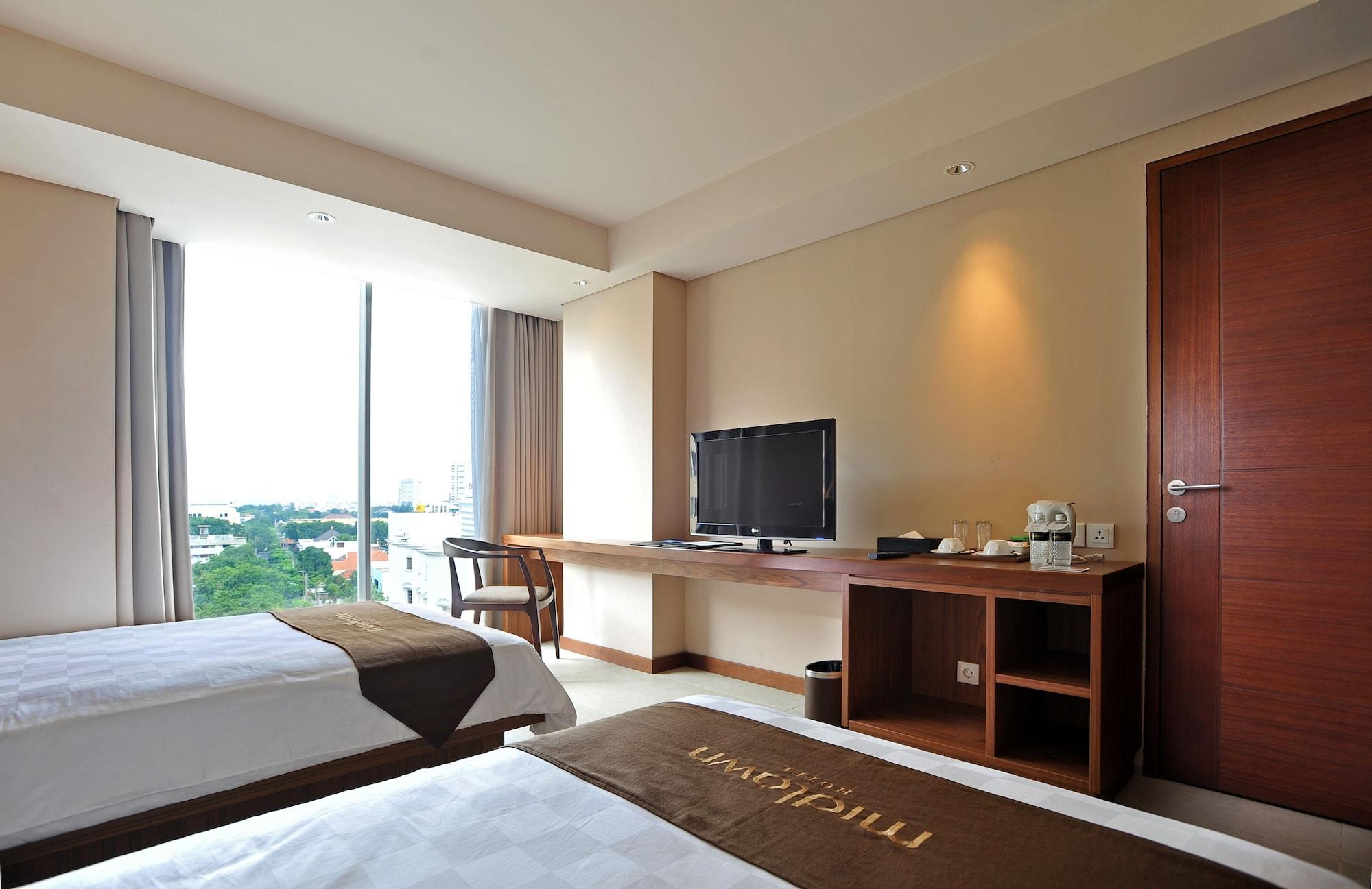 Midtown Hotel Surabaya Exterior foto