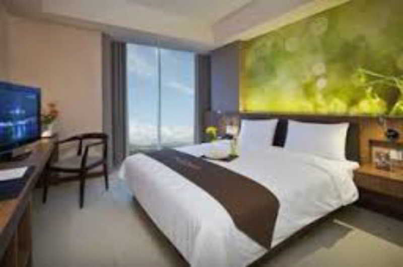 Midtown Hotel Surabaya Exterior foto