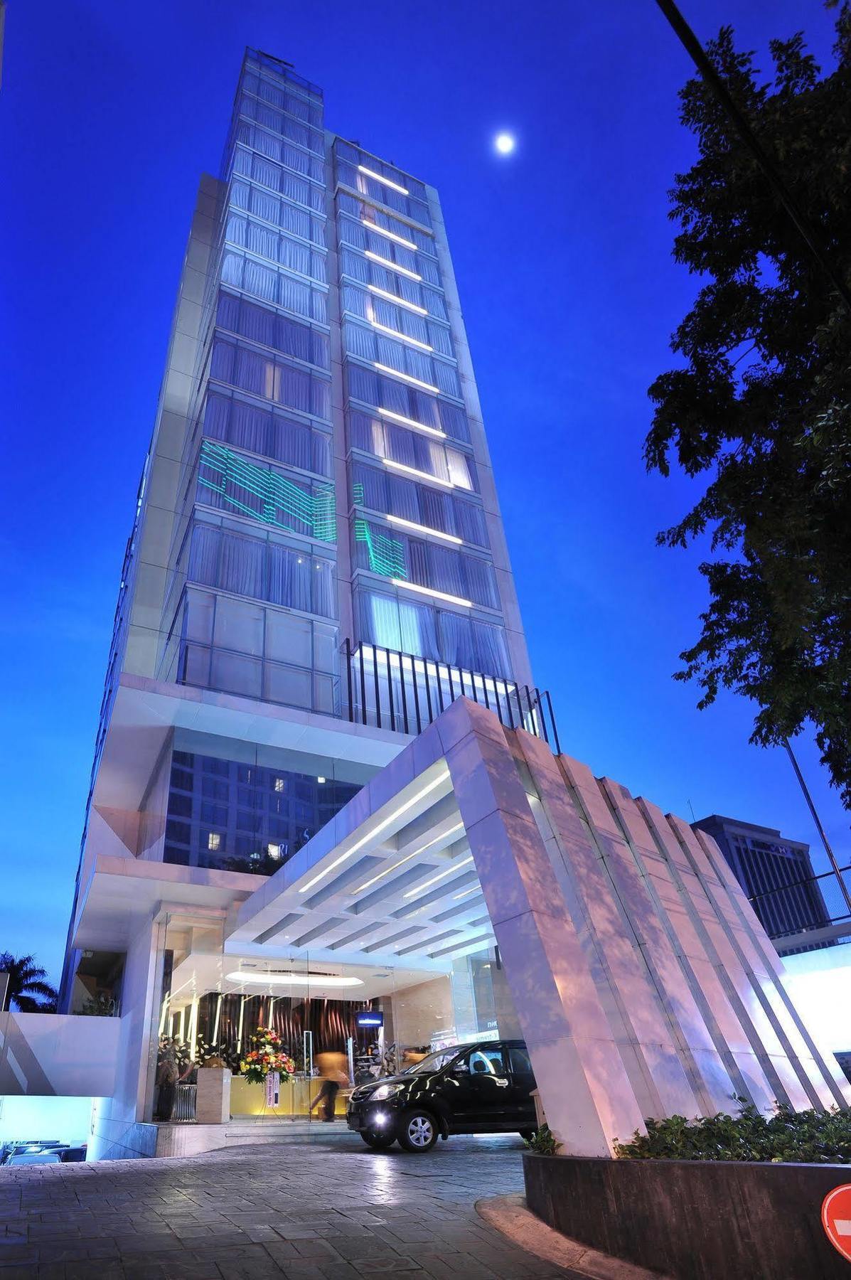 Midtown Hotel Surabaya Exterior foto